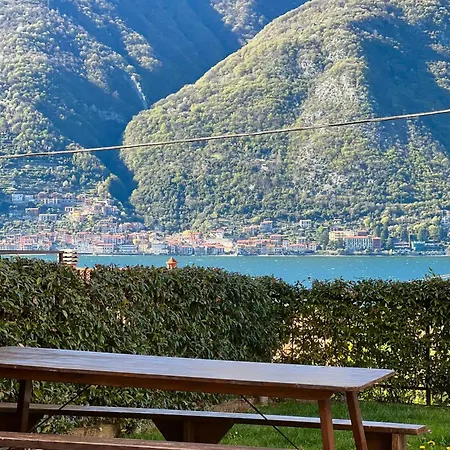 Charming House On The * Lezzeno