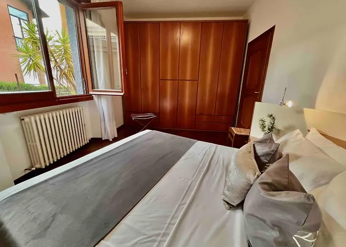 Дом отдыха Charming House On The *