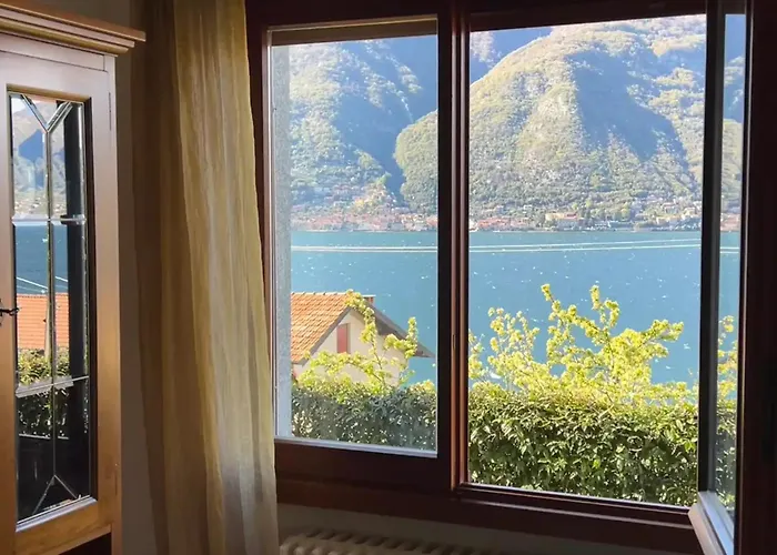 Hébergement de vacances Charming House On The Lezzeno