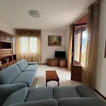 بيت للعطل Charming House On The *