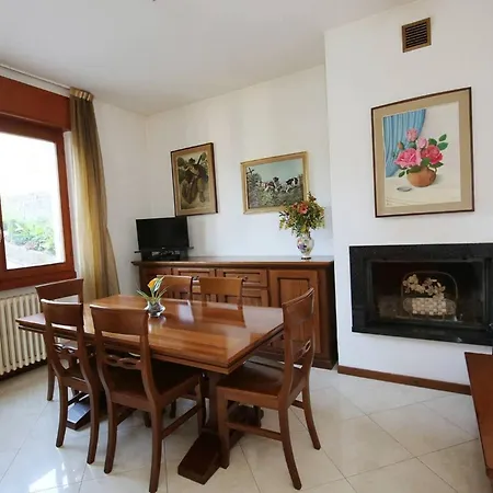 Dom wakacyjny Charming House On The