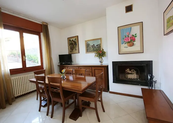 Dom wakacyjny Charming House On The